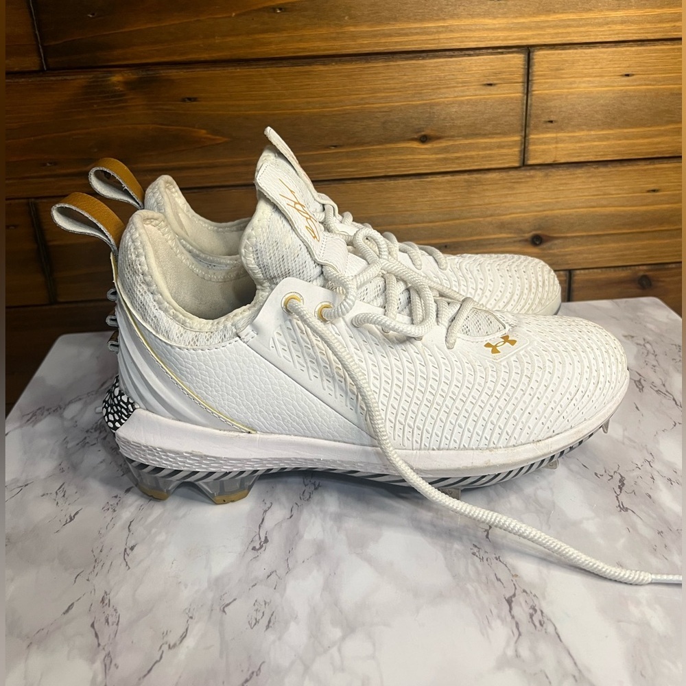 Under Armour Men's Harper 5 Low St Baseball Cleat size 6.5 EUC